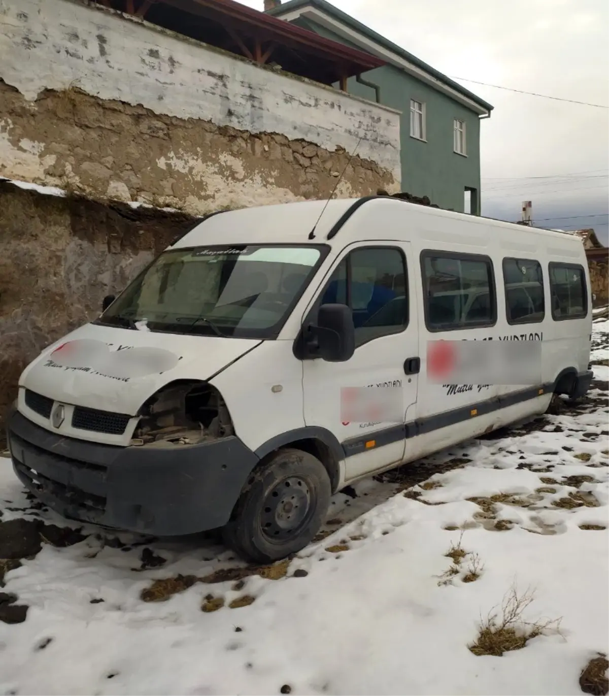 Tamirciden çalınan minibüs köyde bulundu