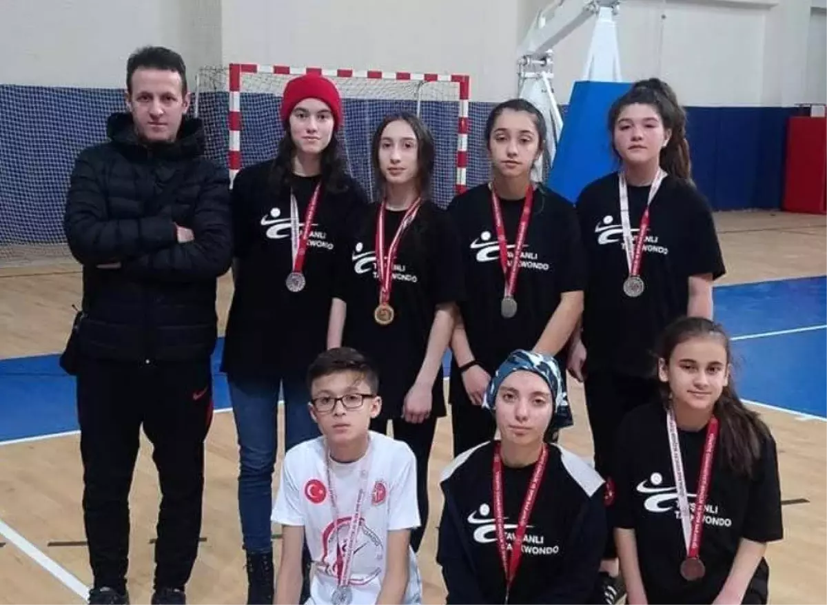 Tavşanlı Taekwondo sporcularının başarısı