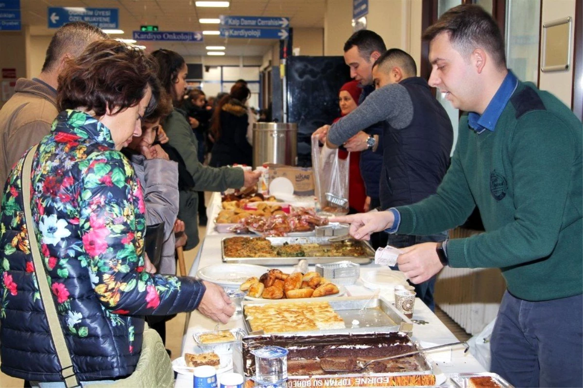 Trakya Üniversitesi\'nden depremzede öğrencilere yardım eli