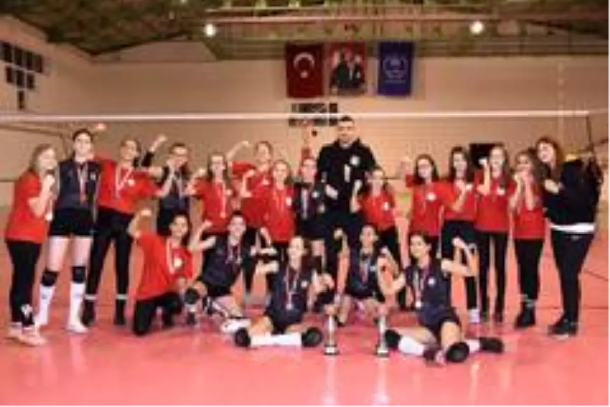 Voleybol Küçük Kızlar Kategorisi İl Şampiyonası sona erdi