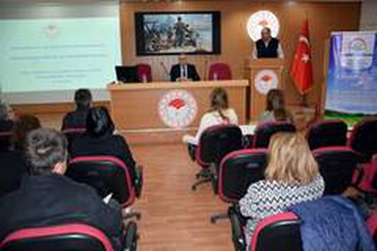 Aydınlı çiftçilere silajlık soya fasulyesi ve mısır tohumu dağıtıldı