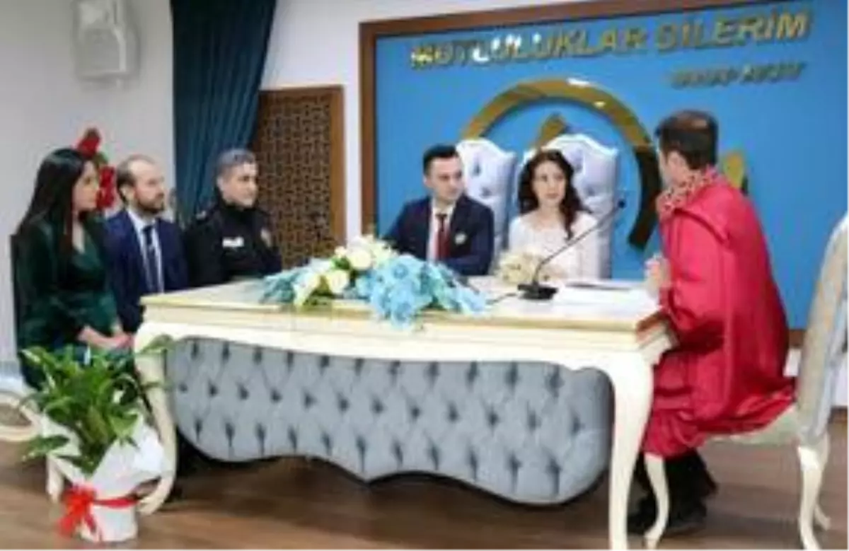 Çerkezköy\'de 18 çift evlenmek için "Sevgililer Günü"nü seçti