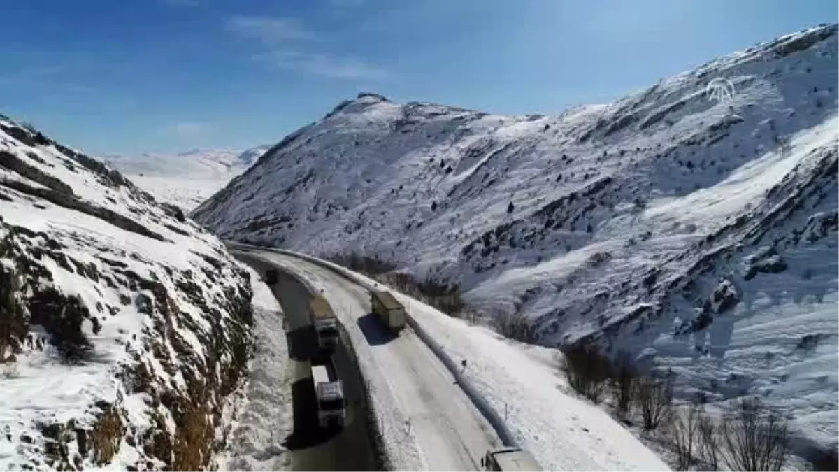 Çığ düşmesi sonucu kapanan Kayseri-Kahranmanmaraş yolu ulaşıma açıldı (2)