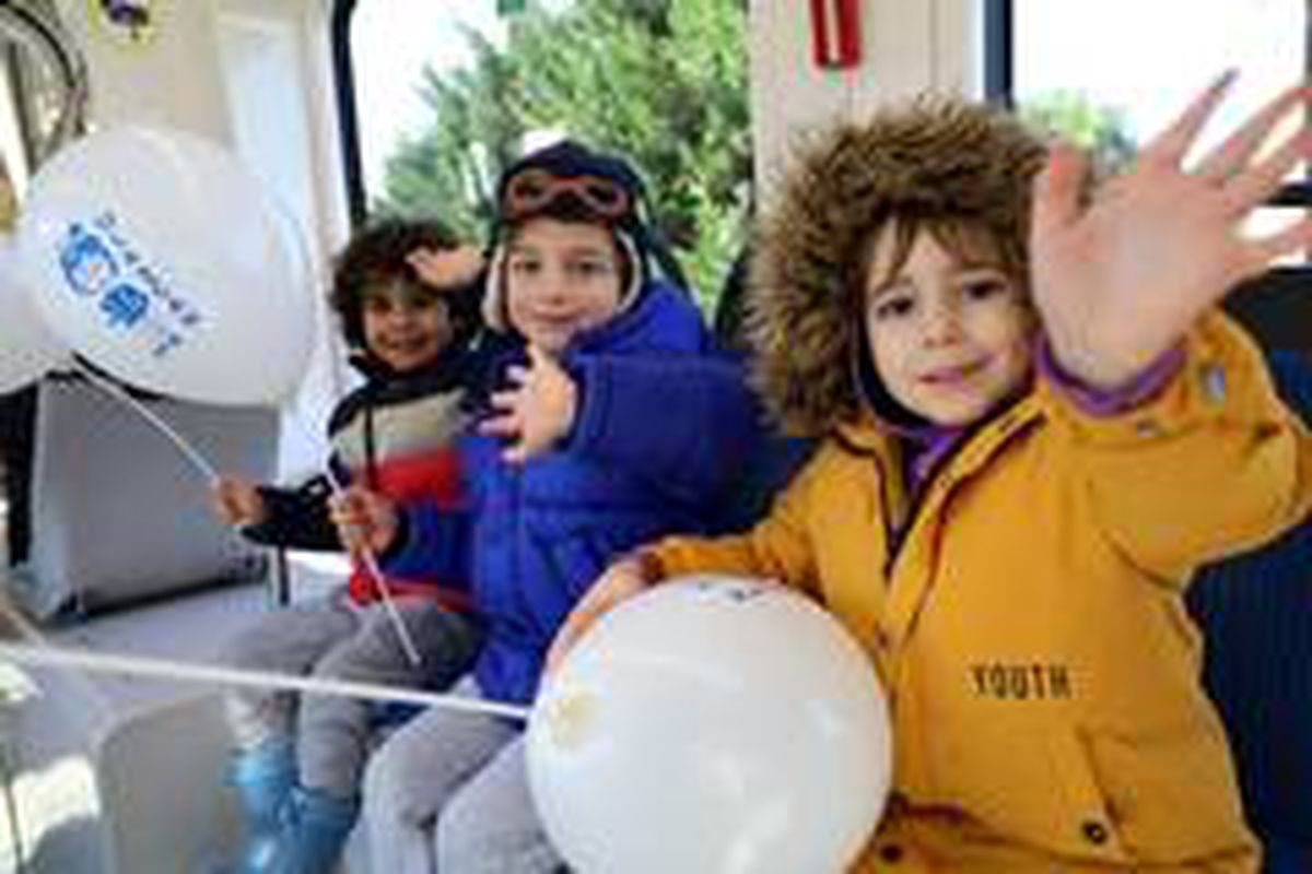 Çocuklar Akçaray ile şehir tutu attı