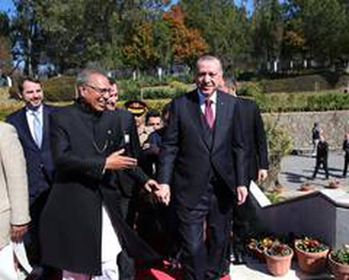 Cumhurbaşkanı Erdoğan, cuma namazını Pakistanlı mevkidaşı ile kıldı
