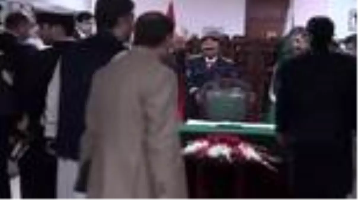 Cumhurbaşkanı Erdoğan, Pakistan Milli Meclisi Şeref Defterini imzaladı