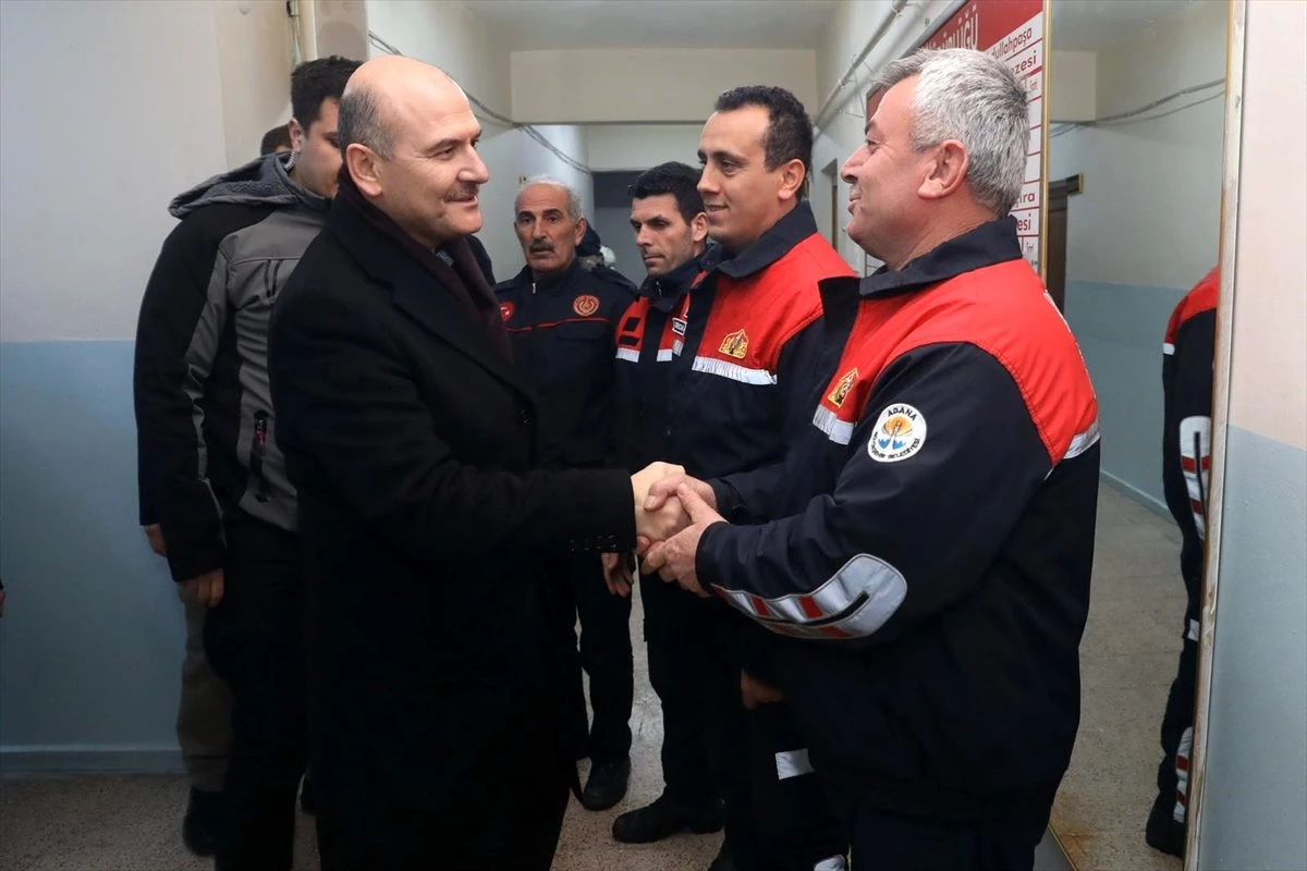 İçişleri Bakanı Soylu Elazığ İtfaiyesi\'ni ziyaret etti