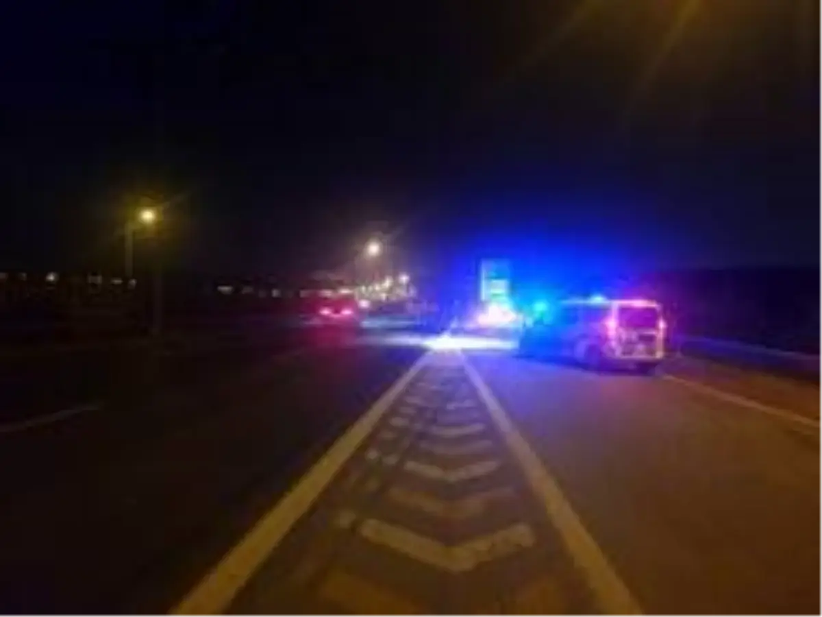 İzmir\'de minibüsün çarptığı yaya hayatını kaybetti