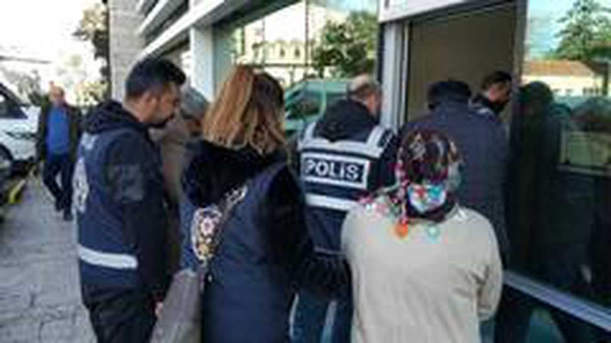 Limandan çıkan kamyonlardan hırsızlığa adli kontrol