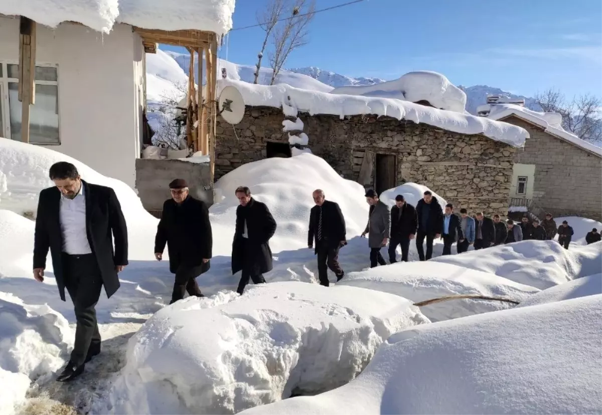 AK Parti heyetinden Durankaya ve Geçitli\'ye çıkarma