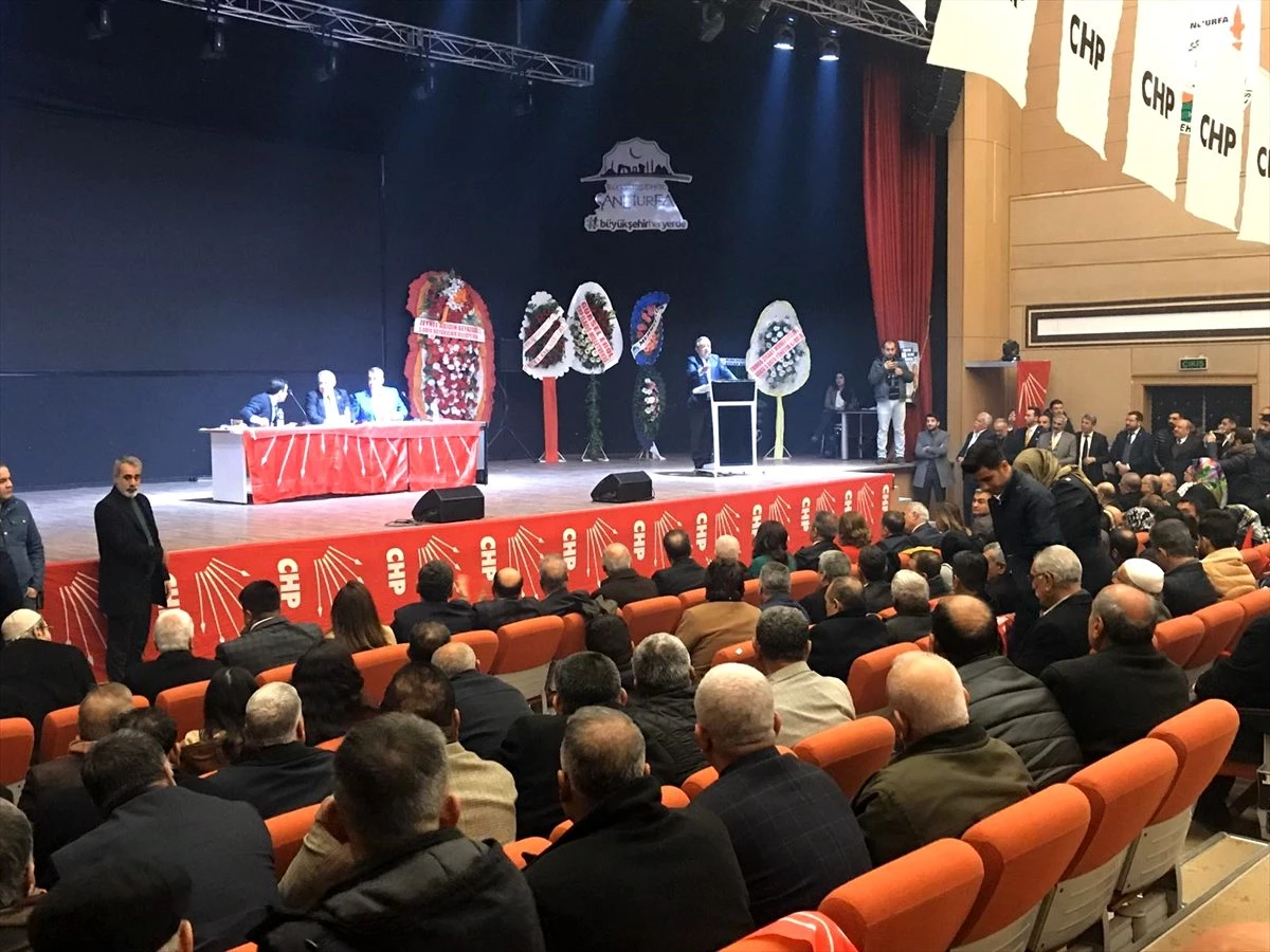 CHP Şanlıurfa İl Kongresi\'nde mevcut başkan Hayrettin Cidir güven tazeledi