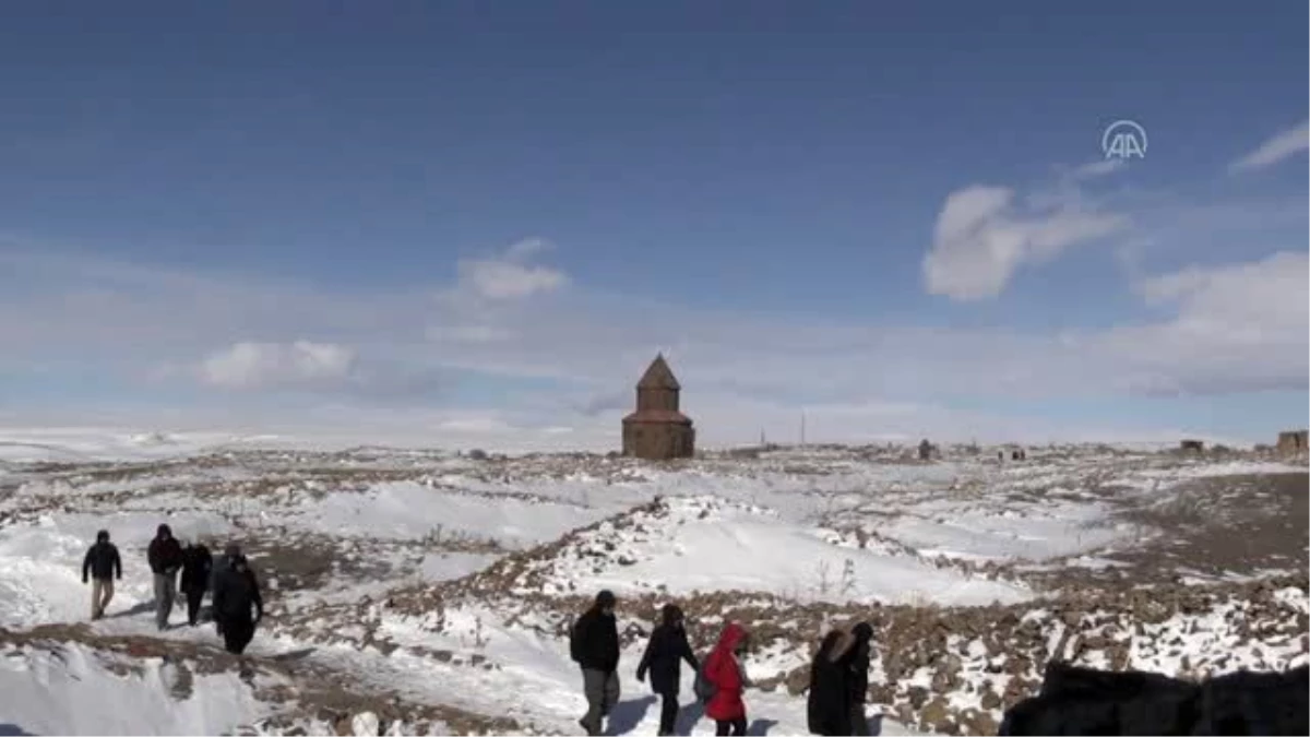 "Orta Çağ\'ın hoşgörü kenti Ani" çetin kışta da ilgi görüyor