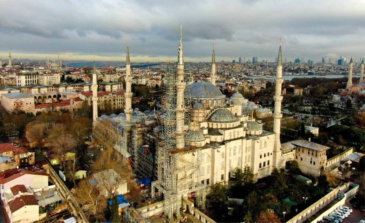 (ÖZEL) Sultanahmet Camisi\'nin restorasyonu yüzde 30\'u geçti