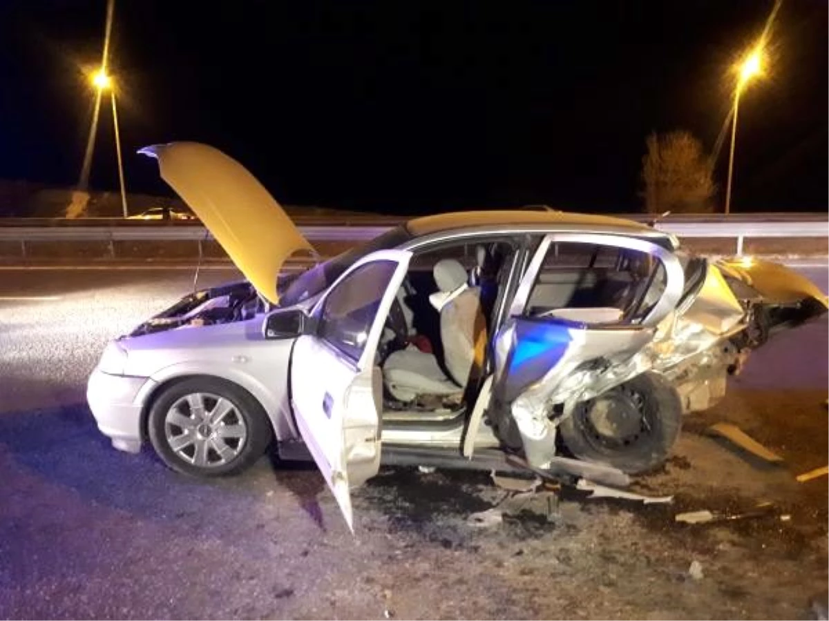 Ankara\'da 2 ayrı trafik kazası: 5 yaralı