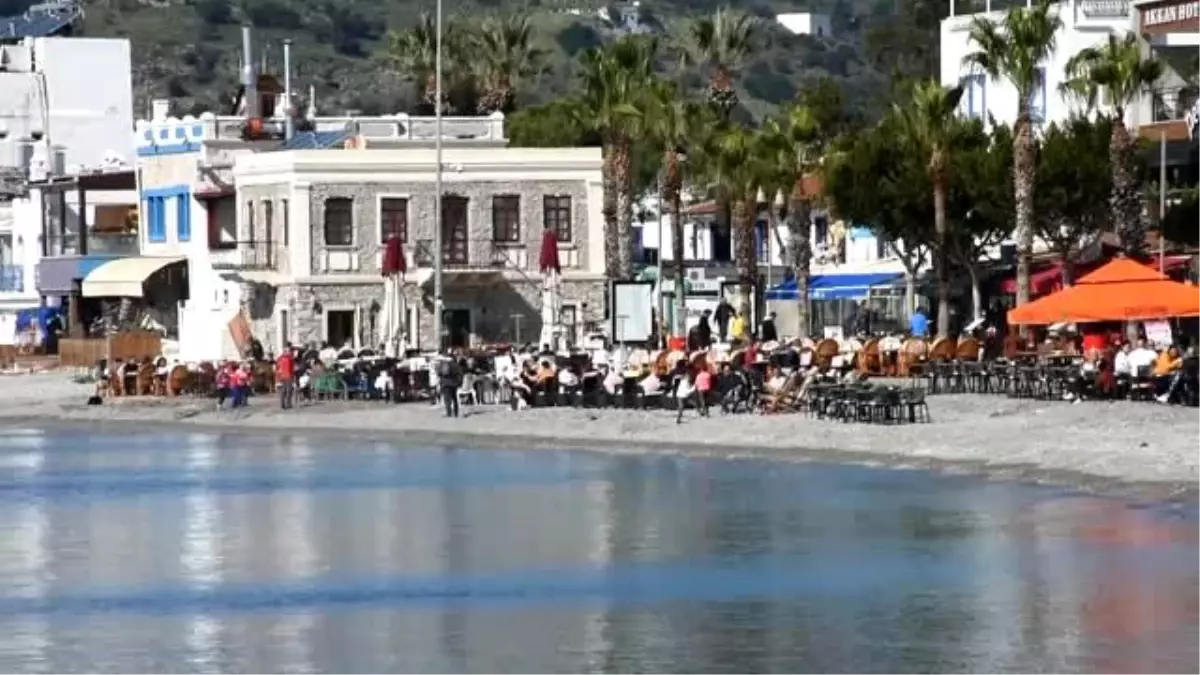 Bodrum sahillerinde "güneşli hava" yoğunluğu