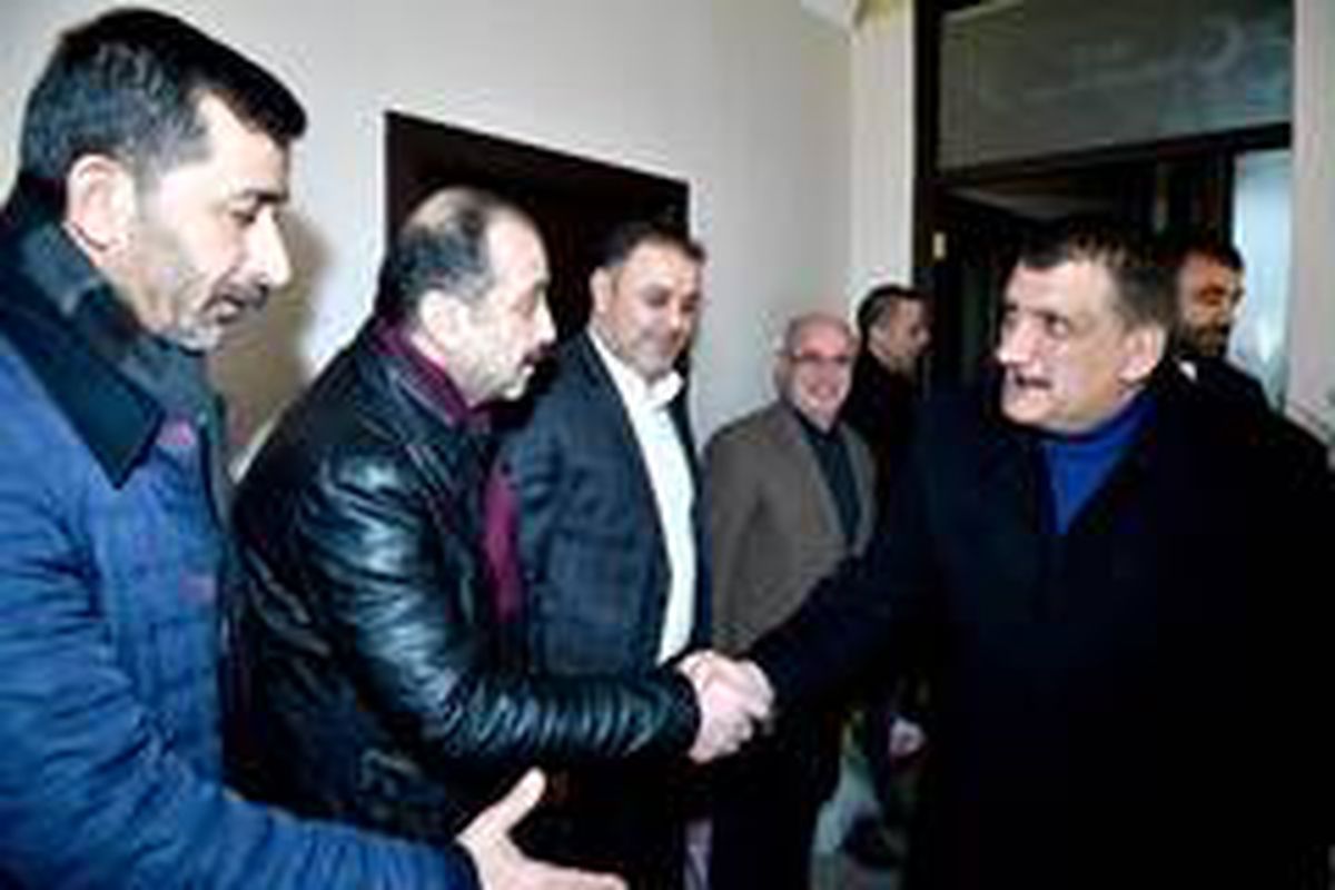 Gürkan\'dan MHP\'ye iadeyi ziyaret