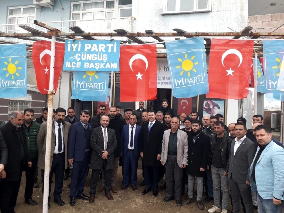 İyi Parti Çüngüş İlçe Başkanı Demir güven tazeledi