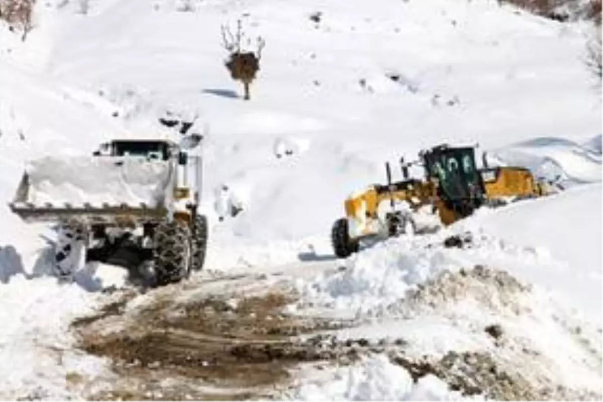 Siirt\'te kar nedeniyle 22 köye ulaşım sağlanamıyor