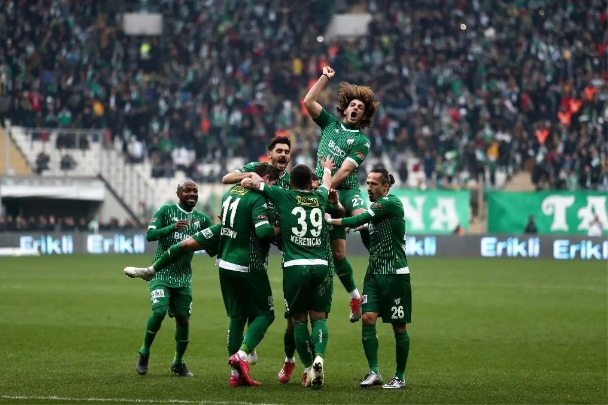 TFF 1. Lig: Bursaspor: 2 - Adana Demirspor: 0 (İlk yarı sonucu)