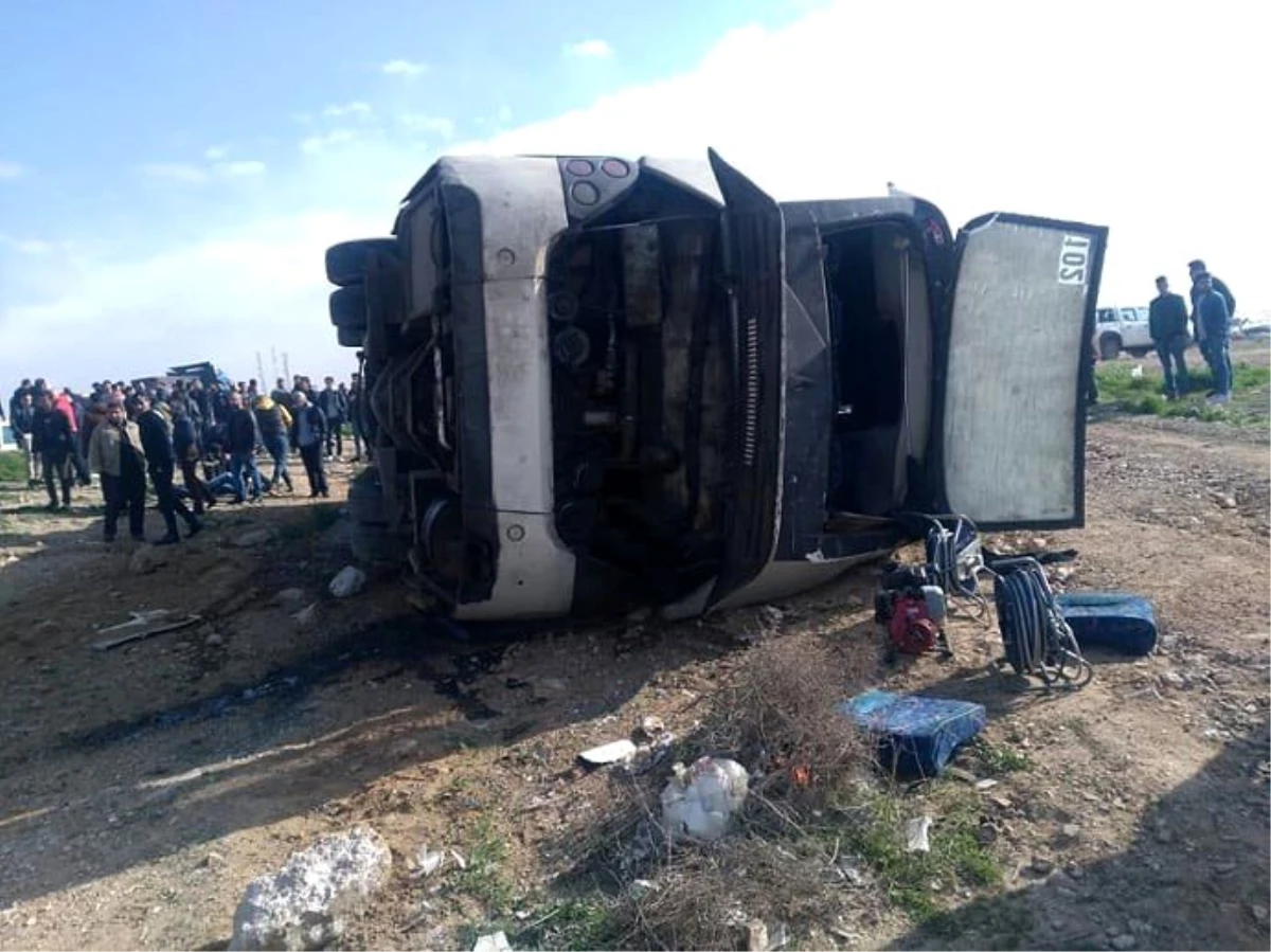 Ürdün\'de öğrenci servisi kaza yaptı: 1 ölü, 37 yaralı