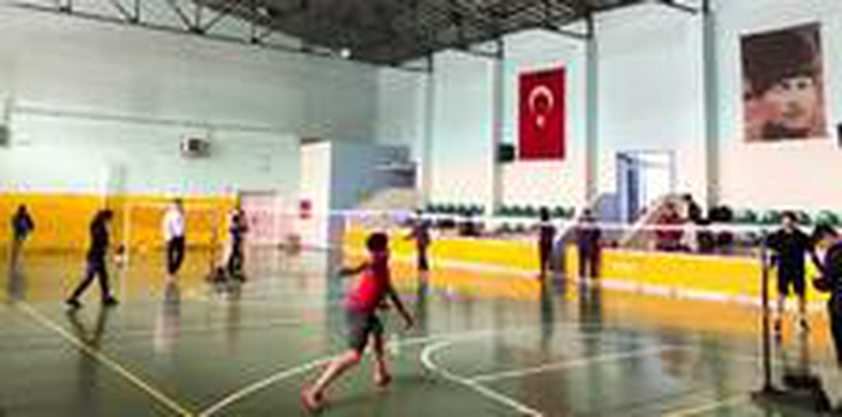19 Yaş Altı Badminton İl Seçmesi müsabakaları yapıldı