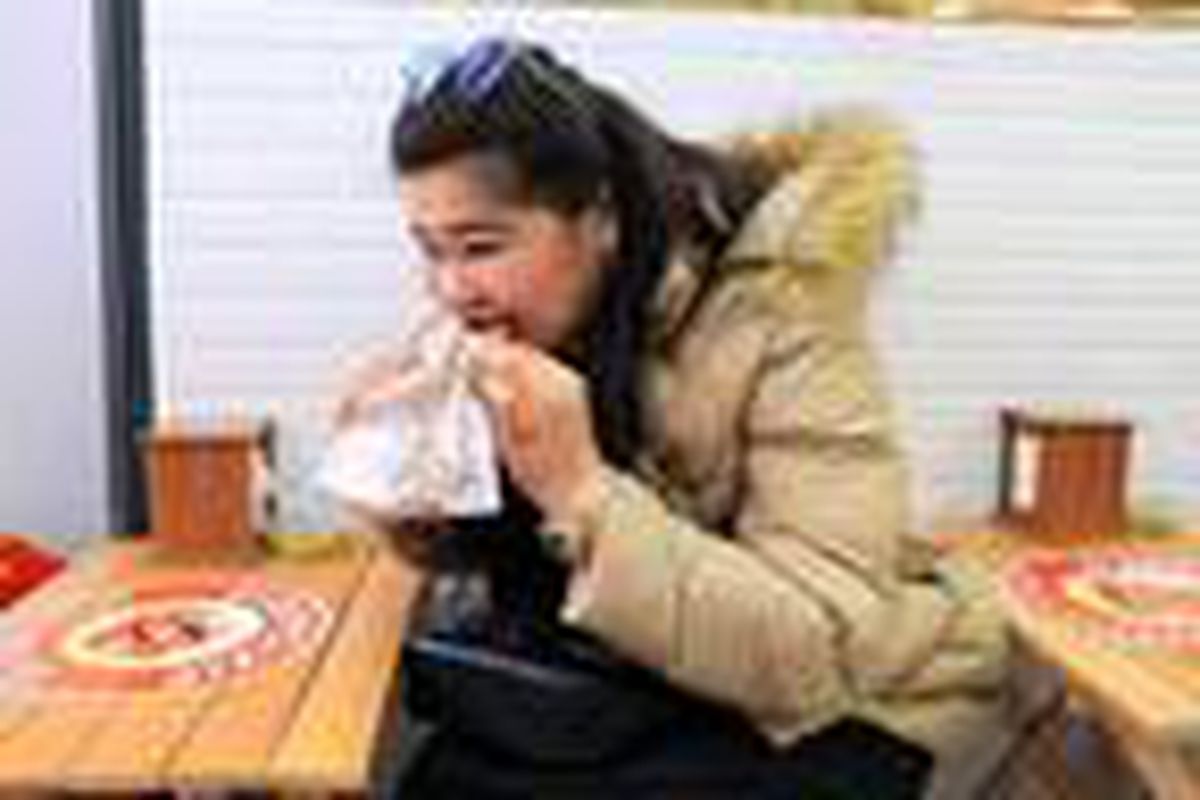 Adana\'da \'sucuk döner\' ilgi görüyor