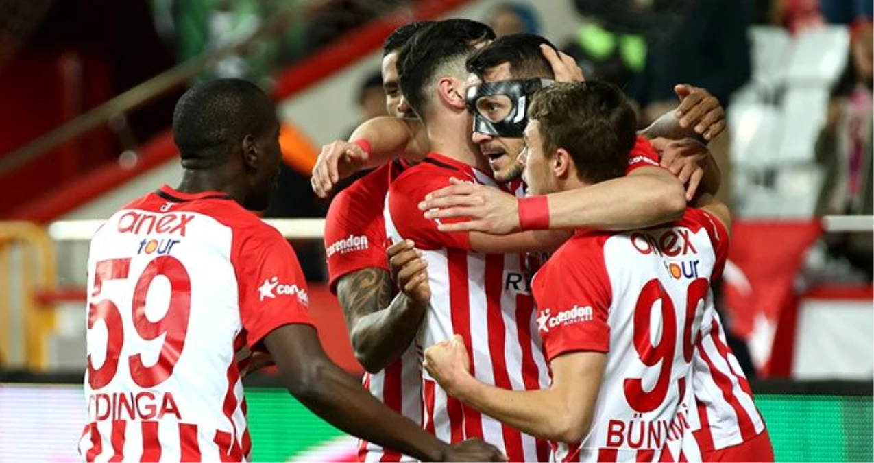 Antalyaspor, Kasımpaşa\'yı 3-1 yendi