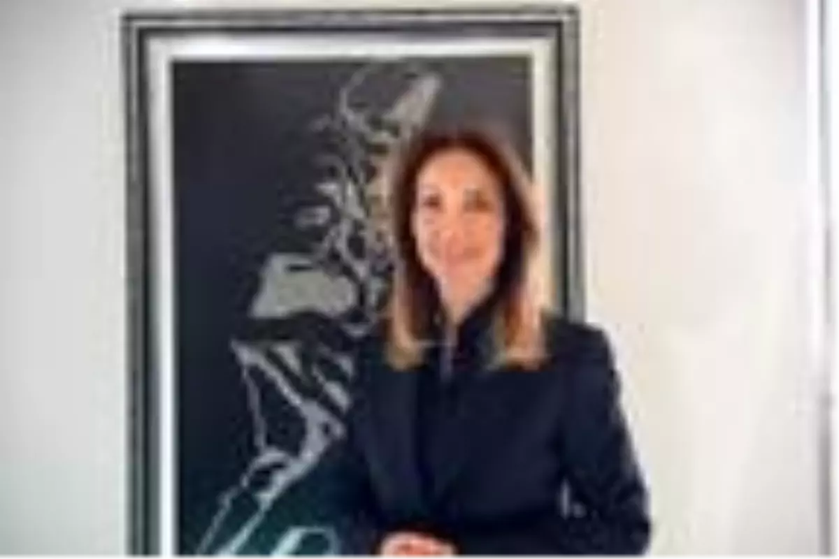 CHP kongresinde delegenin elinden mikrofonu alan partili: Kadını aşağılayıcı sözlerdi