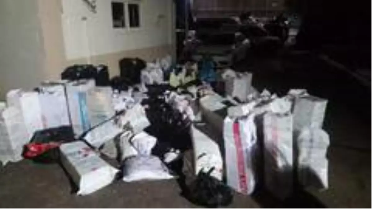 Fıstık çuvalları arasındaki binlerce paket kaçak sigara ile tütün ele geçirildi