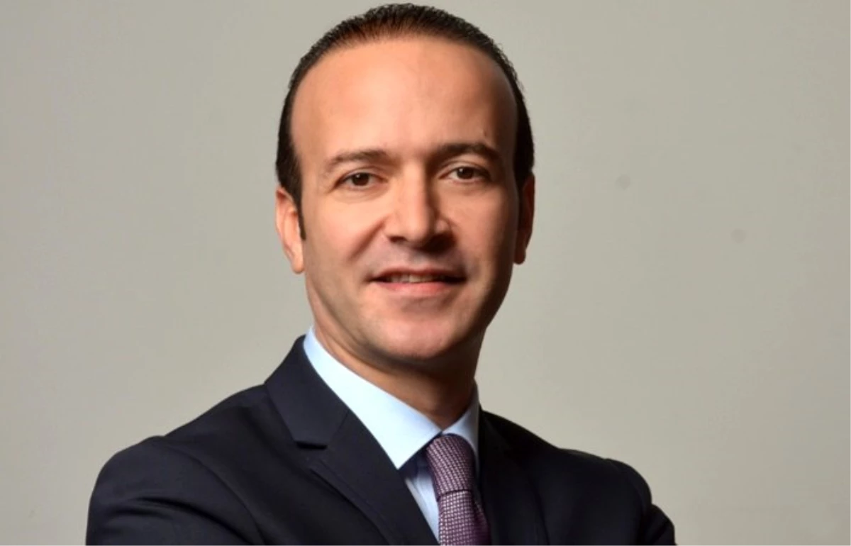 İbrahim Burak Aslanoğlu, Universal Partners\'ta!