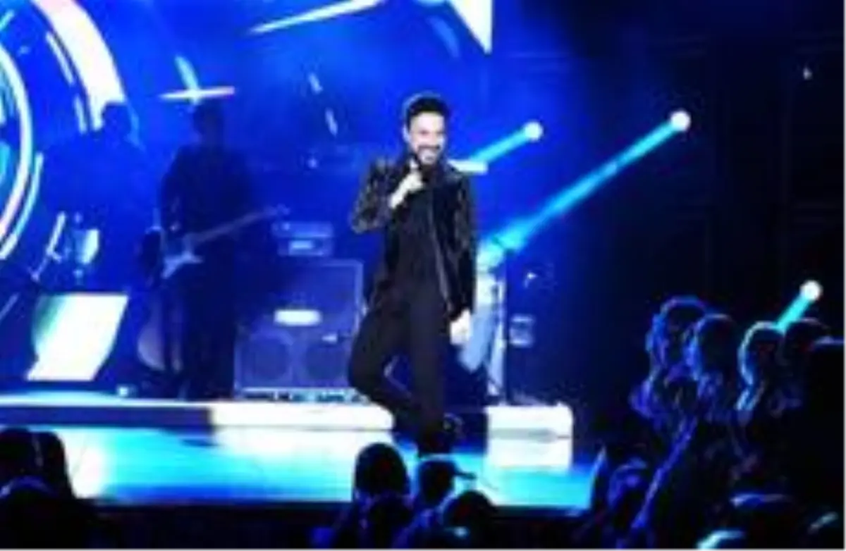 Megastar Tarkan\'dan Monte Carlo\'da muhteşem konser