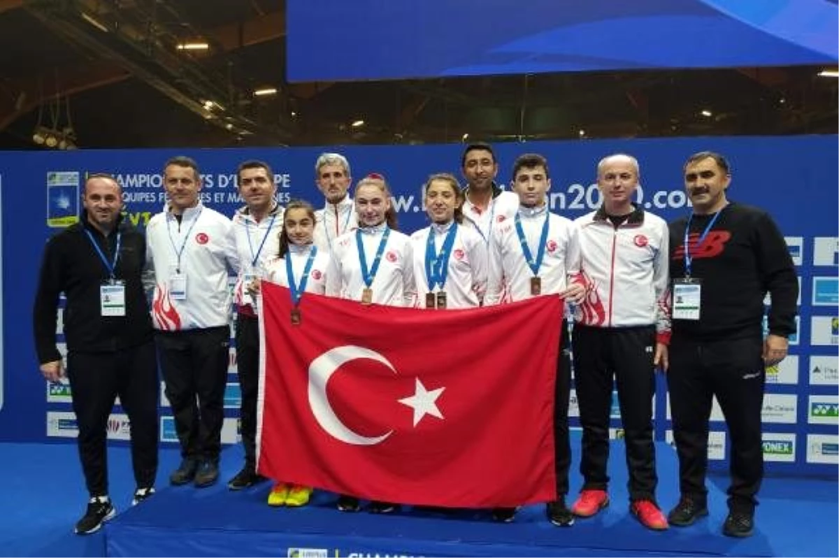 Milliler, Avrupa 15 Yaş Altı Badminton Şampiyonası\'nda 3 madalya kazandı