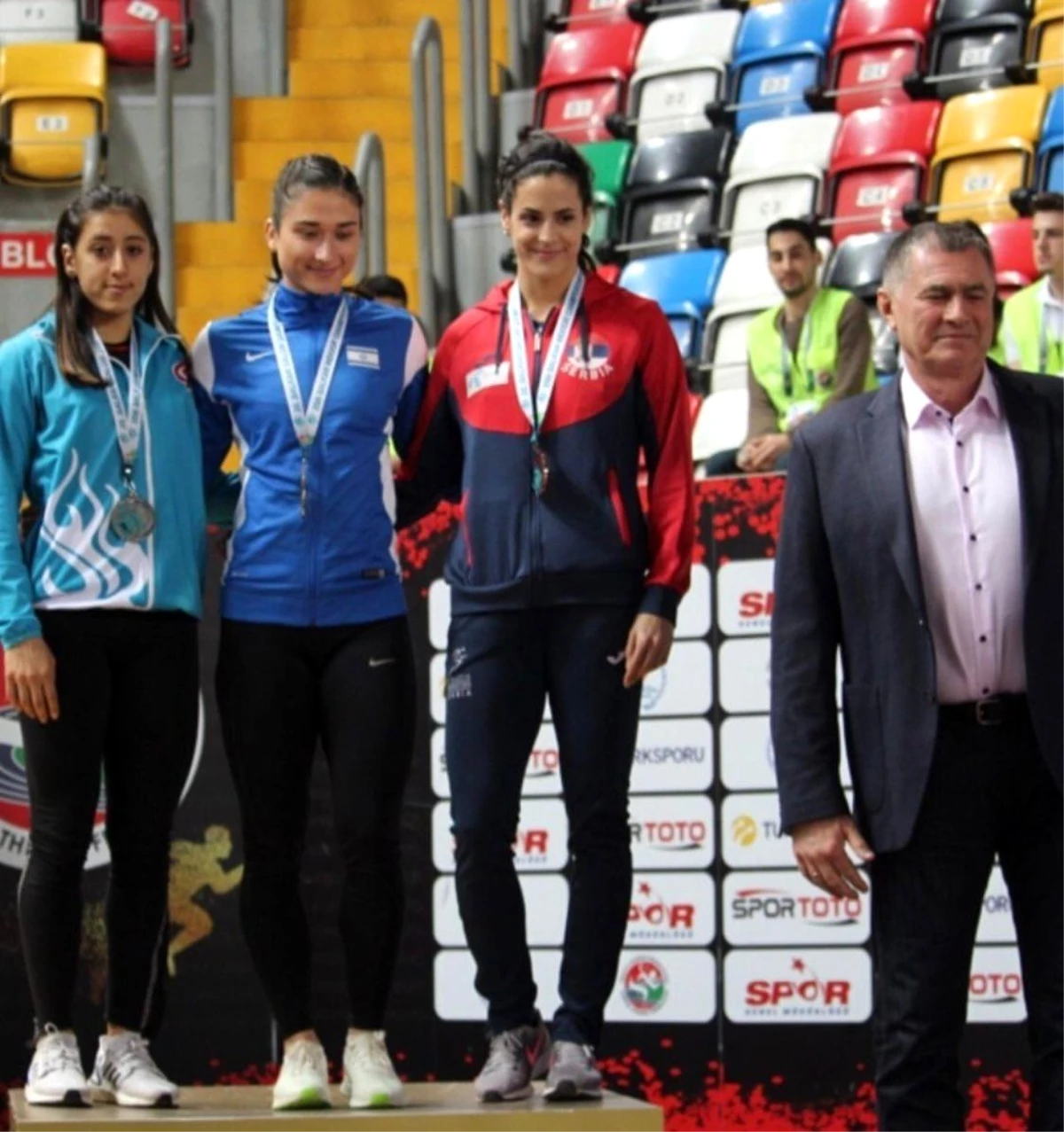 Mizgin Ay, Balkan Şampiyonası\'nda gümüş madalya aldı