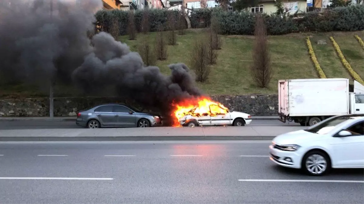 Şişli\'de LPG\'li otomobil alev alev yandı