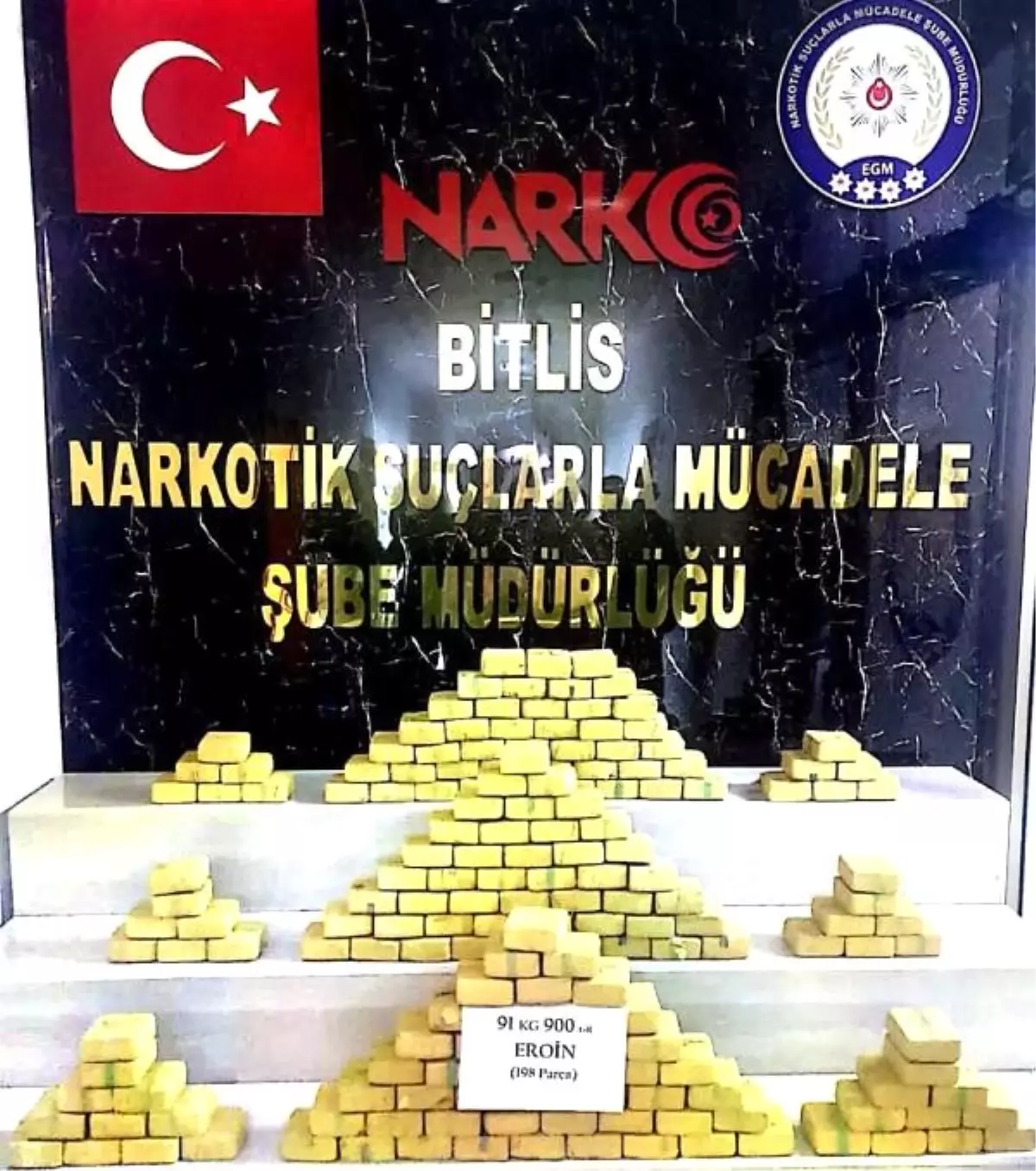 Yolcu otobüsünde piyasa değeri 41 milyon olan 91 kilo eroin ele geçirildi