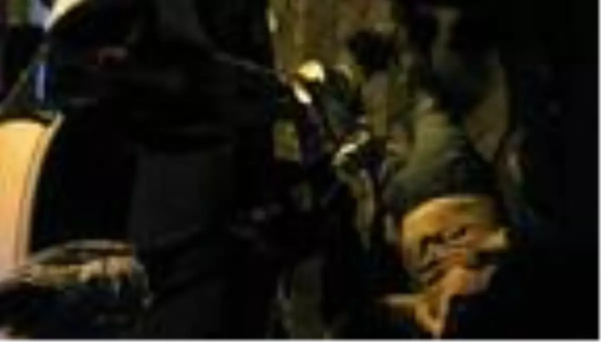 "Bıçaklandım" diye bağırdı yardımına mahalle sakinleri koştu