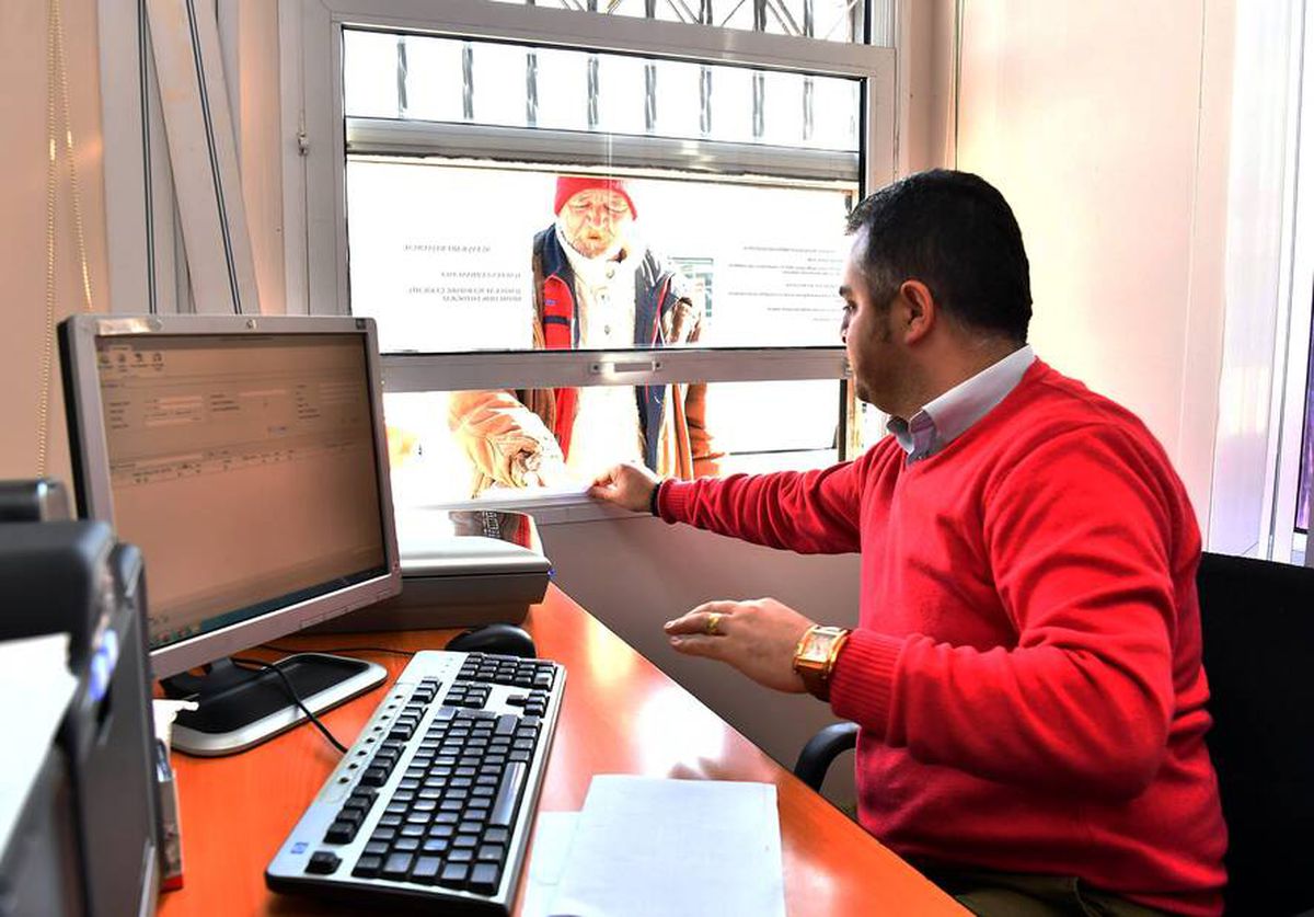 Bostanlı\'ya ulaşım kartları için başvuru merkezi