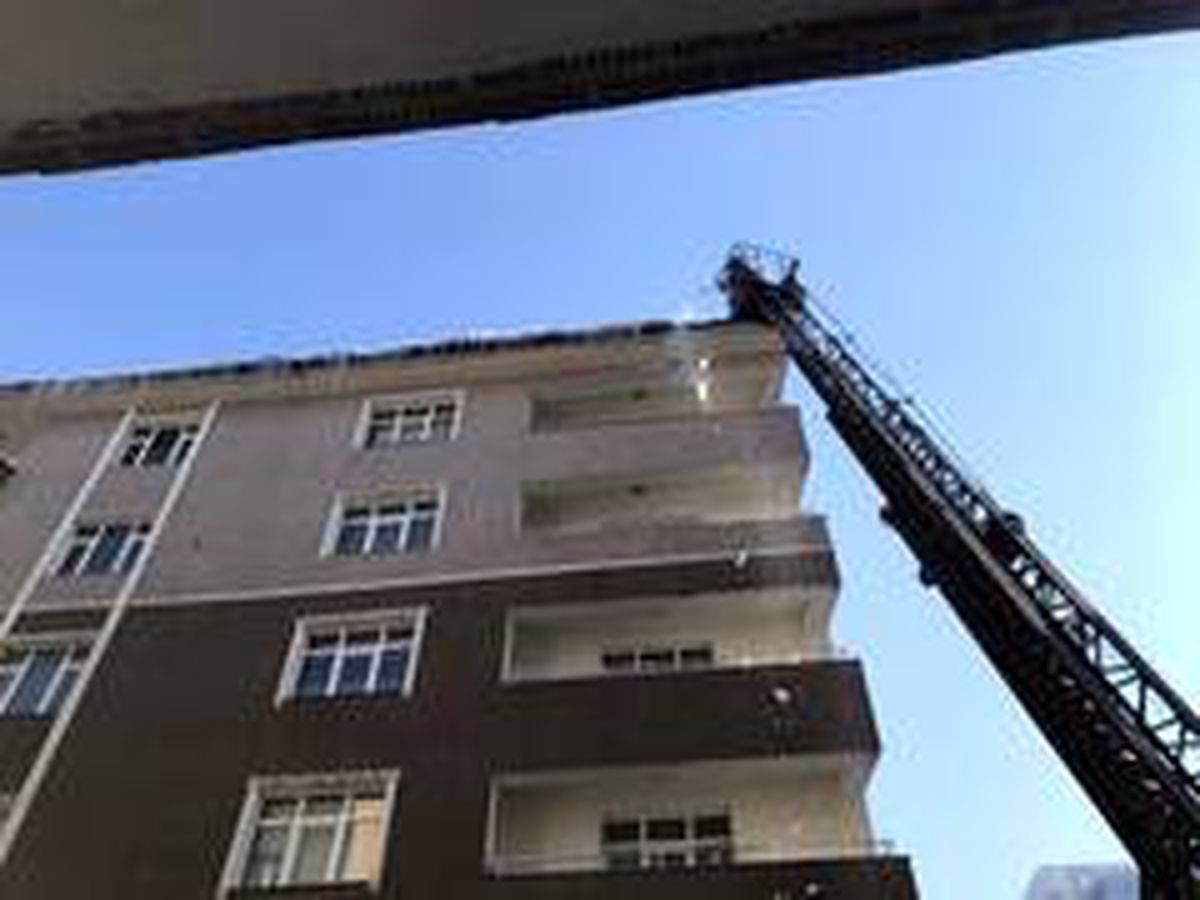 Çatılardaki tehlike temizleniyor