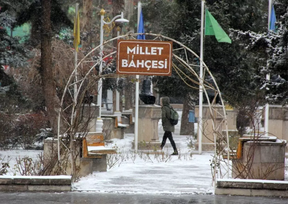 Erzincan soğuk hava: Refahiye ilçesi eksi 17\'yi gördü