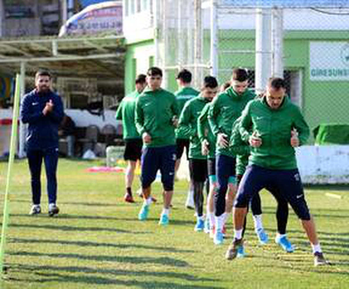 Giresunspor Teknik Direktörü Hakan Kutlu: "Rakip ayırt etmeksizin hedefe ilerleyeceğiz"