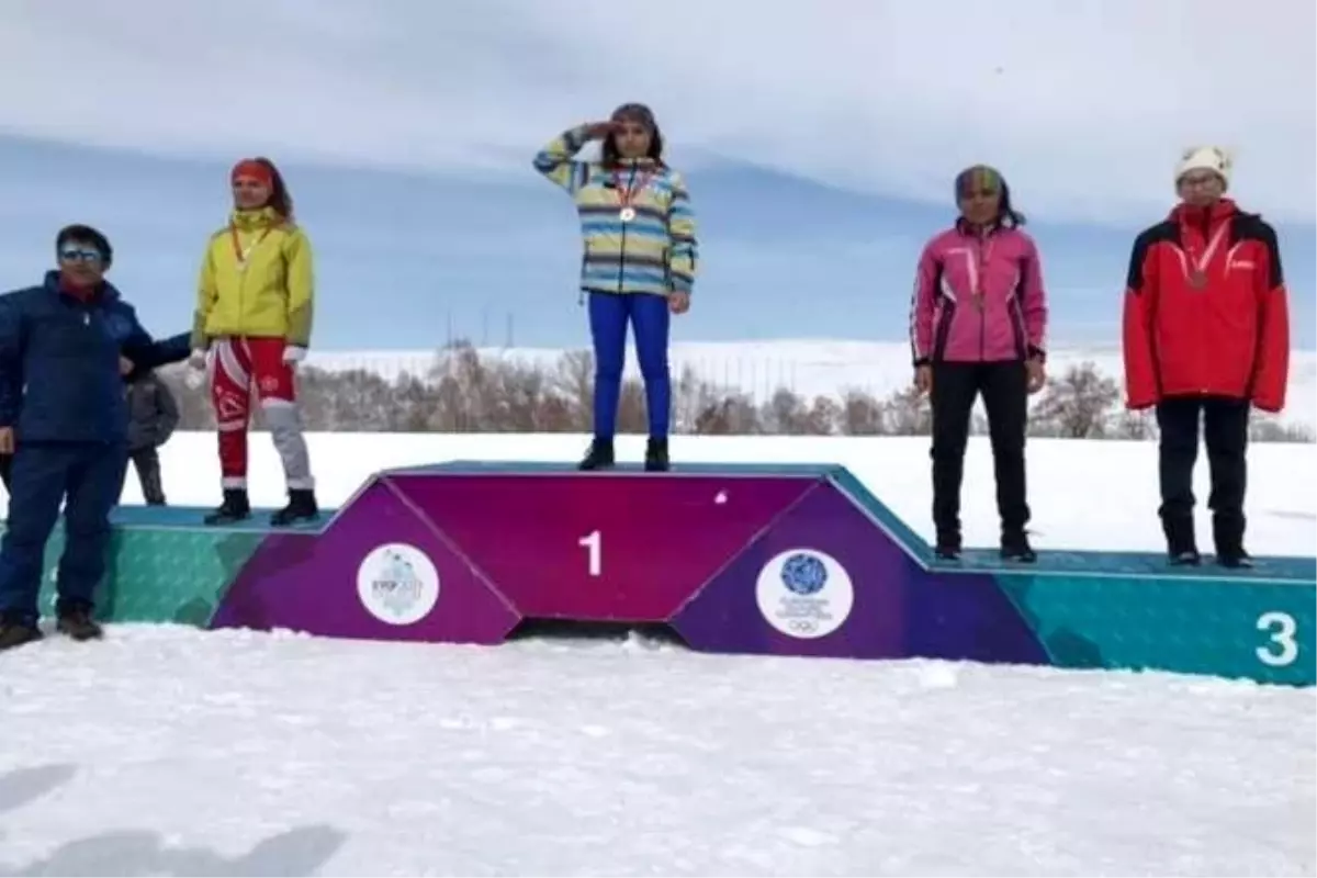 Hakkarili sporcular 18 madalya ile döndü