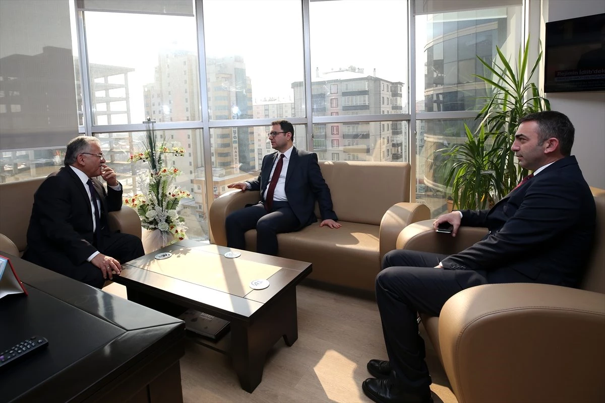 Kayseri Büyükşehir Belediye Başkanı Büyükkılıç, AA Bölge Müdürlüğünü ziyaret etti