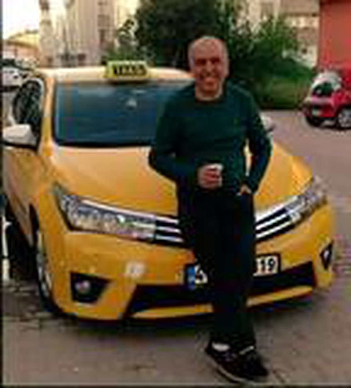 Kazada yaralanan taksici, kurtarılamadı