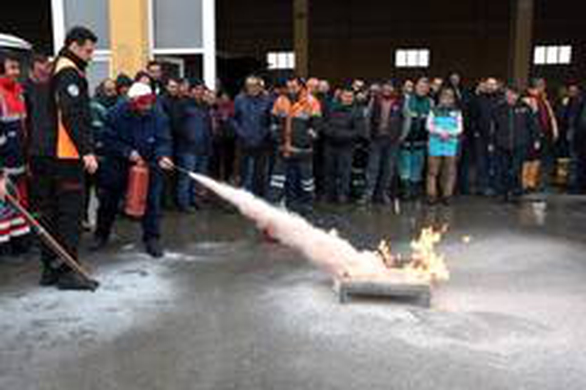Kocasinan çalışanlarından nefes kesen yangın tatbikatı