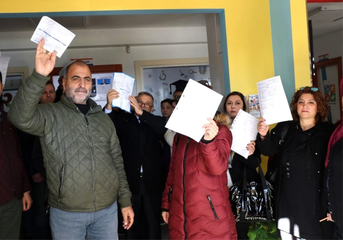 Adana\'da bir özel okul iflas edince öğrenciler mağdur oldu