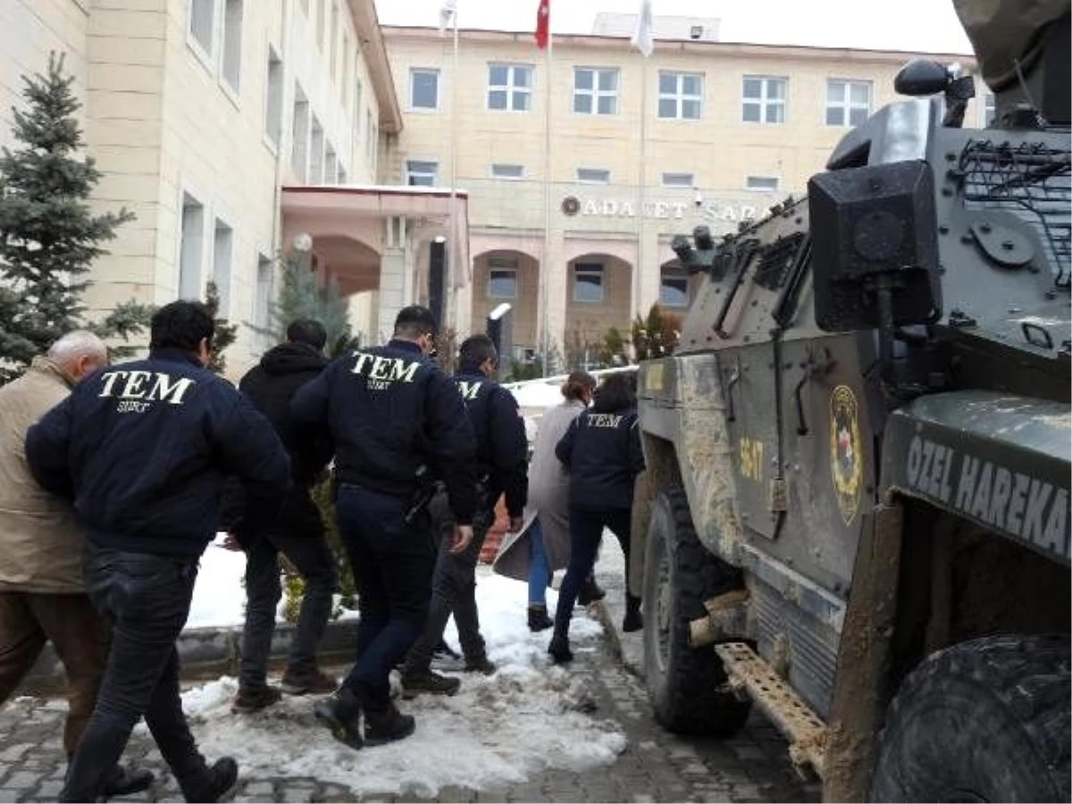 Siirt\'te PKK işbirlikçilerine operasyon: 16 gözaltı