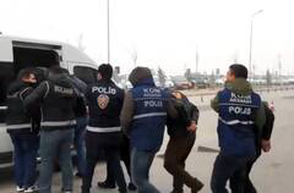 Aksaray merkezli 5 ilde FETÖ/PDY operasyonu: 7 gözaltı