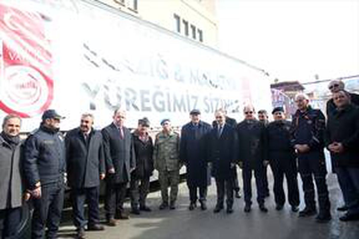 Bayburt\'tan depremzedeler için yardım