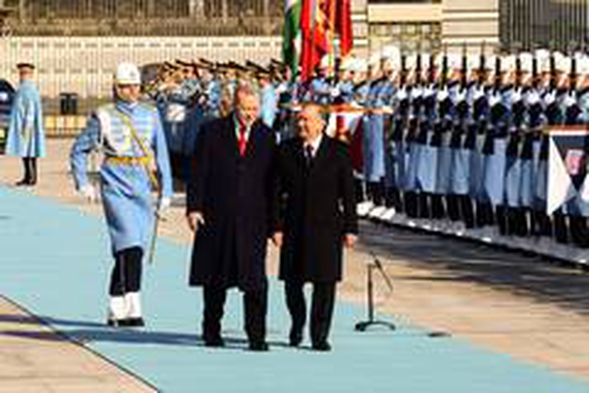 Cumhurbaşkanı Erdoğan, Özbek Cumhurbaşkanı Mirziyoyev\'i resmi törenle karşıladı
