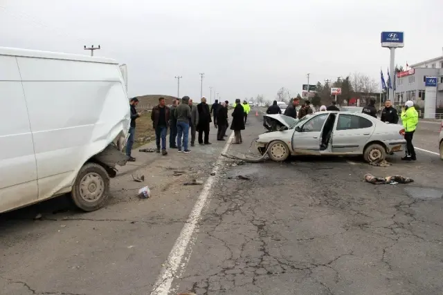 Diyarbakır'da zincirleme trafik kazası: 2 ağır yaralı ...